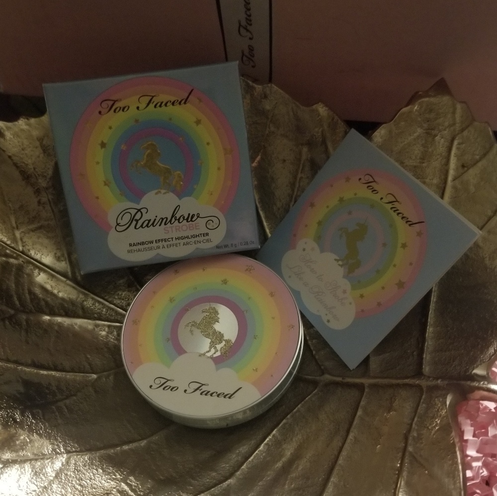 Rainbow strobe highlighter